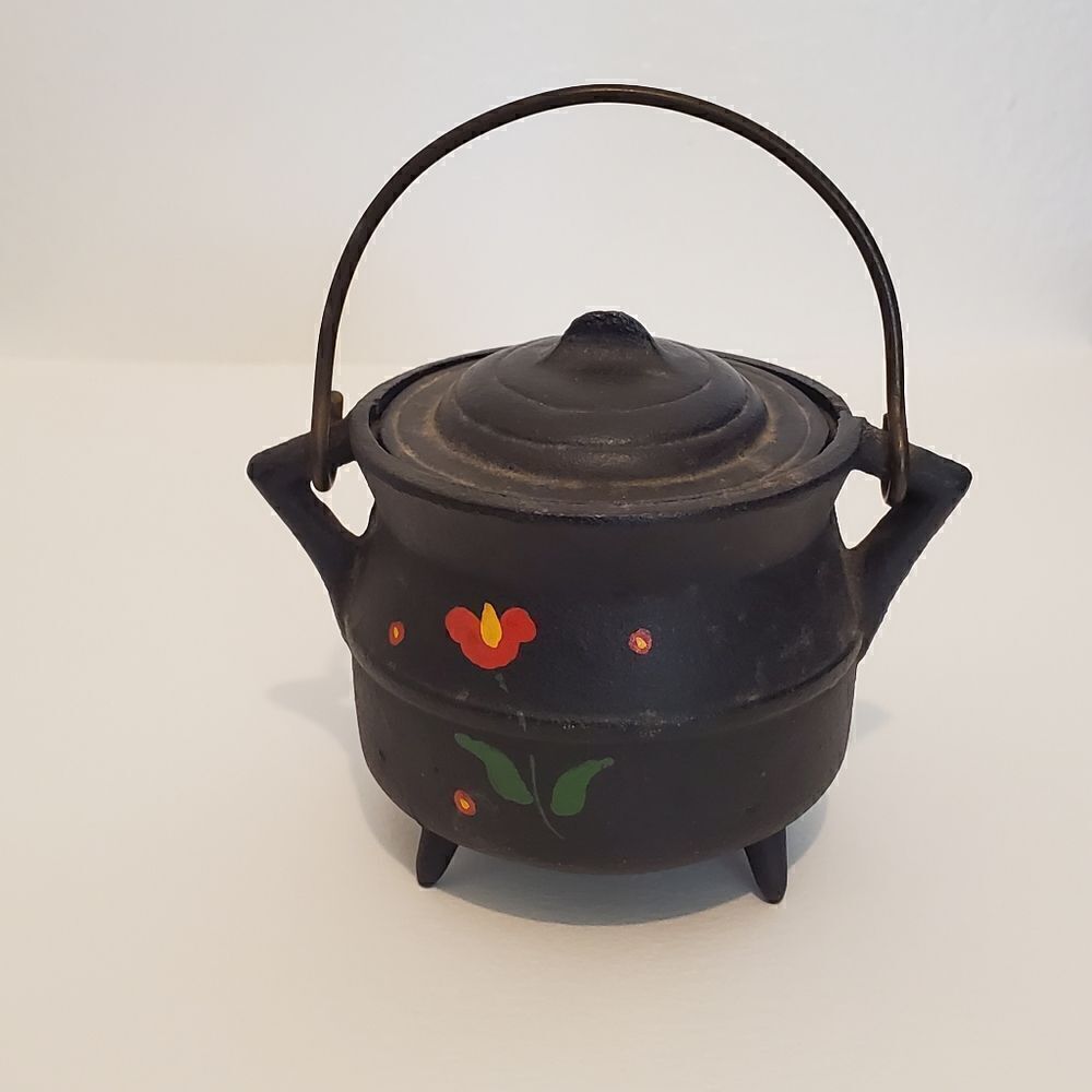 WILTON Miniature Cauldron Cast Iron‎ Kettle Melting Pot With Handle & Lid